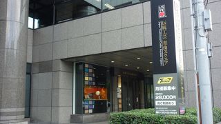 質の高い伝統工芸品が集まる