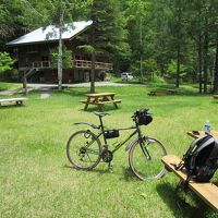 ロッジの目の前はテントサイト（テント泊も可）