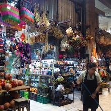 土産物なのか日用品なのか