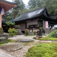 苔の緑が美しいです。