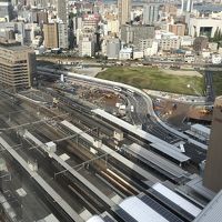 部屋から電車がたくさん見えました