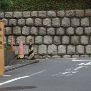 赤坂氷川神社へ続く坂道
