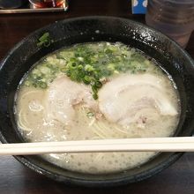 替玉してもワンコインでお釣がくる、安くて美味しいラーメンです