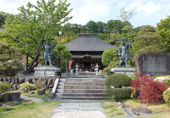 落ち着いた雰囲気のお寺