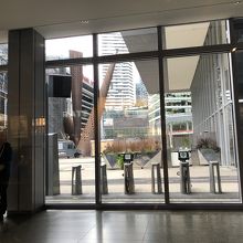 ユニオン駅のまん前です。