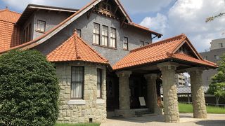 レトロで素敵な建物です。