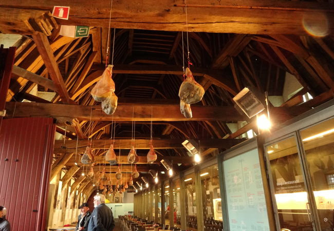 現在はレストランになっているようです。