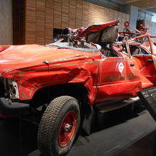 津波で破壊された消防車の実物展示