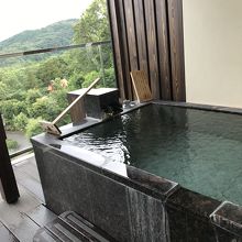 ゆったりとした部屋露天