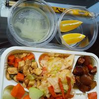 フロント前で買った選べるランチは安くて美味しかった。