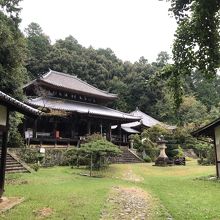 立派なお堂です。