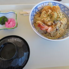 丼物を食べました