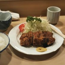 ロースカツ定食