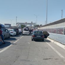 国境越えすぐ。