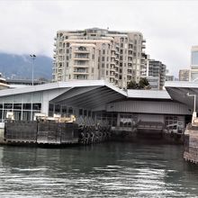 シーバスのノースバンクーバー港側の乗降場