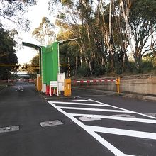 公園の駐車場は　第一と第二に別れてました