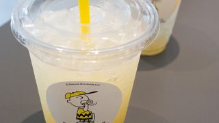 PEANUTS Cafe 神戸