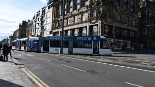 新市街の目抜き通り