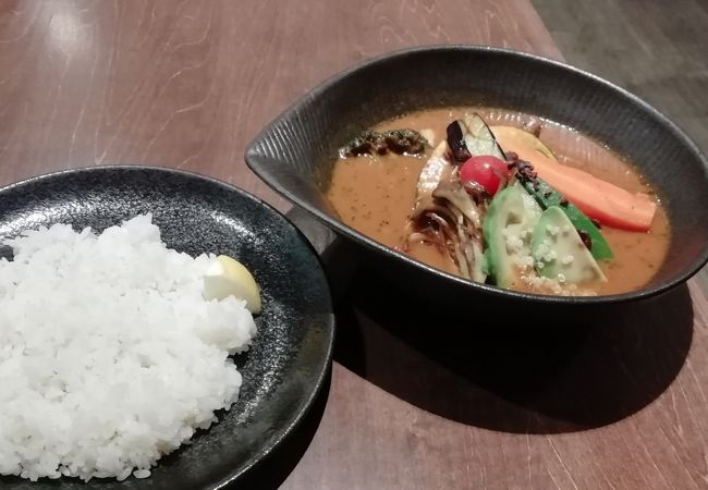 フルーティなスープカレー、スタッフの人は丁寧と感じました