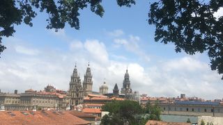 旧市街を見渡せる