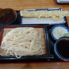 穴子一本揚げうどん