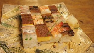 箱寿司も素晴らしかった。