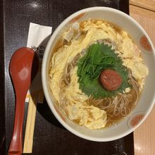 卵とじ紀州梅そば