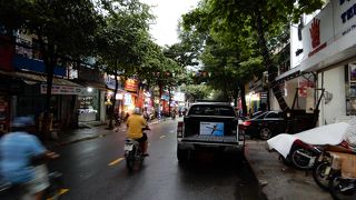 ホイアンの南北に貫く主要道路