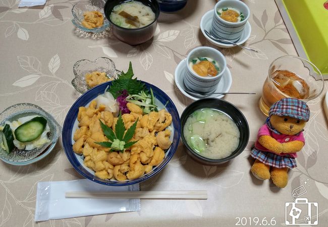 ウニ三昧のトリプルうに丼セット