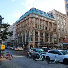 地下鉄Stadmitte　スタッドミッテ駅からすぐ