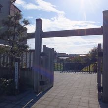 道路からの入り口