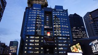 スタイリッシュなビルです