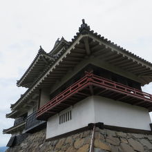 天守からせり出した櫓