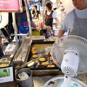 釜山名物シア・ホットクの熱々を！