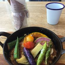 焼きカレー。量は少なめでした。