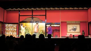 大人も楽しめる大江戸劇場紅屋