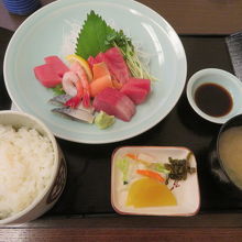 お刺身ご飯を食べました