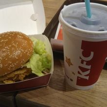 バーガーとドリンク