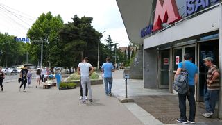 テラヴィへの乗り合いタクシーの拠点