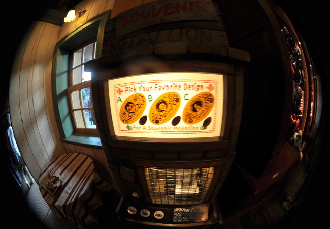 ロストリバーアウトフィッター クチコミ アクセス 営業時間 東京ディズニーリゾート フォートラベル