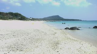 延長２ｋｍほどの白砂のとても綺麗な海岸