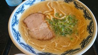 醤油、豚骨とも濃いめのがっつり系