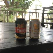 ミャンマービールとシンハビール