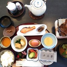 朝食です。品数は少ないですが、美味しかったです。