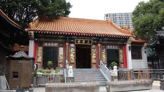 香港でお寺にお参りするならここ