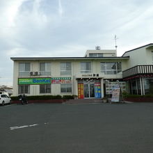 居酒屋と併設