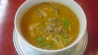 担々麺と水餃子が人気メニューとなっています