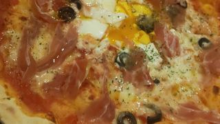 薄いピザのお好きな方に！