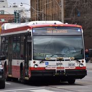 路面電車との違い、タイヤか車輪かで分かる