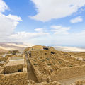 砂漠にそびえたつ要塞跡